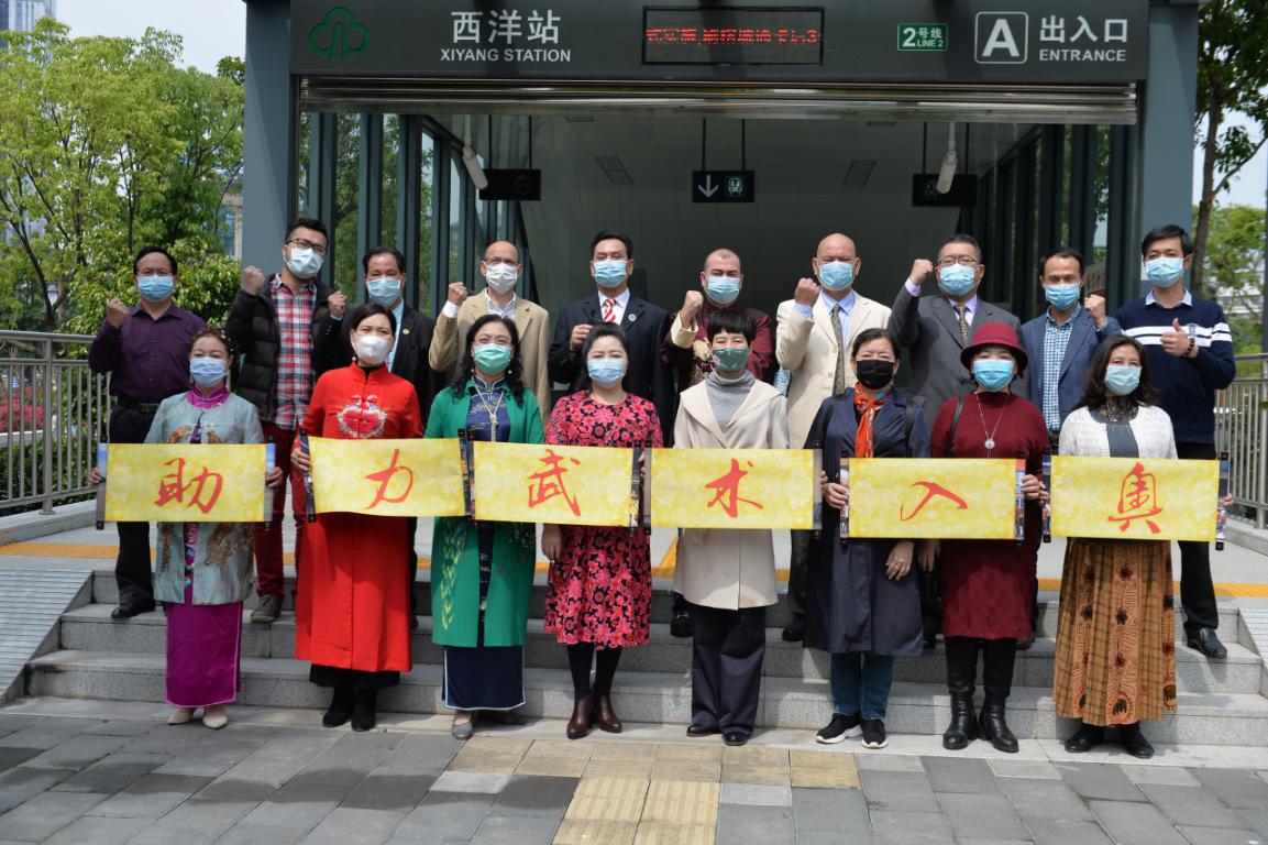 “奥路台风最新动态报道”